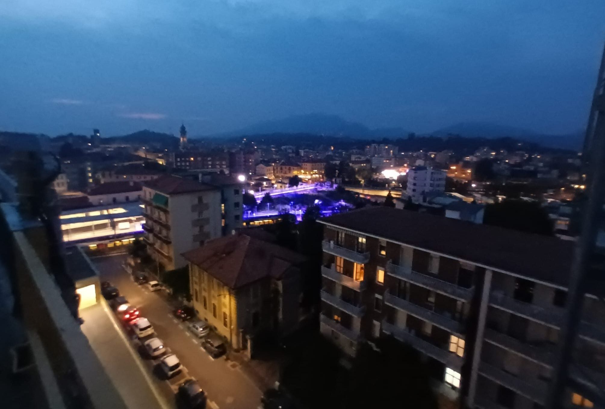 Le camere protette prendono forma nel cielo di Varese