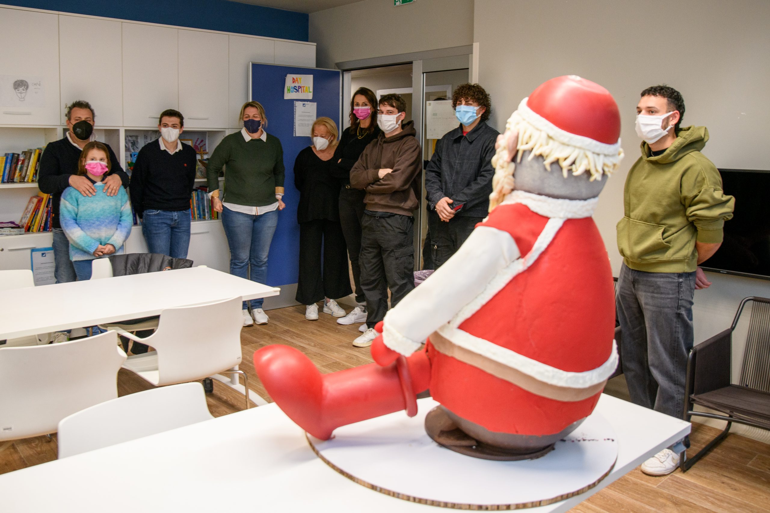 I ragazzi di A.B.C in DC per consegnare la scultura di cioccolato